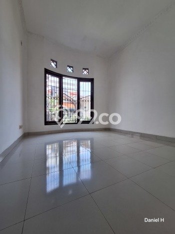 GOOD DEAL! Rumah area Tebet, 3 KT, Siap Huni, Luas 90m2m² LB 140m2m² GOOD DEAL! Rumah area Tebet, 3 KT, Siap Huni, Luas 90m2m² LB 140m2m²