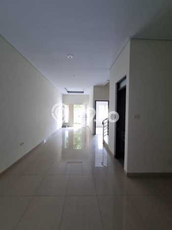Rumah Mewah LB 216m2 Siap Pakai Desain Elegan di Sunter, Jakarta Utara Rumah Mewah LB 216m2 Siap Pakai Desain Elegan di Sunter, Jakarta Utara