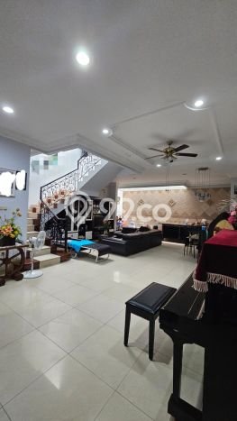 Hunian Mewah LB 260m2 Siap Pakai Desain Elegan di Sunter, Jakarta Utara Hunian Mewah LB 260m2 Siap Pakai Desain Elegan di Sunter, Jakarta Utara