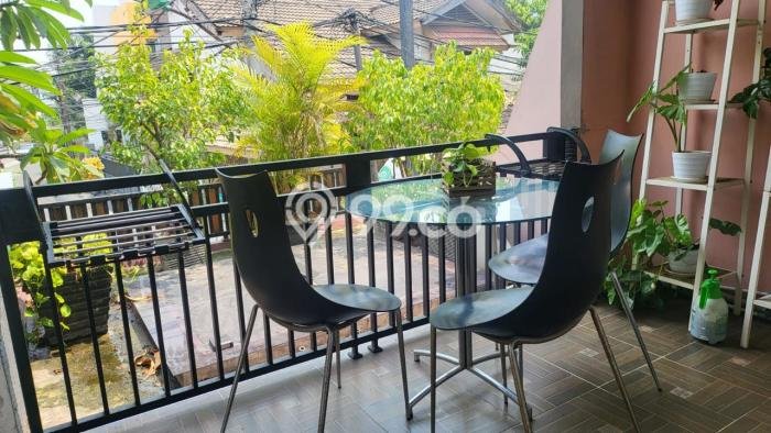 Rumah Elit LB 170m2 Siap Huni Desain Elegan di Pulomas, Jakarta Timur Rumah Elit LB 170m2 Siap Huni Desain Elegan di Pulomas, Jakarta Timur