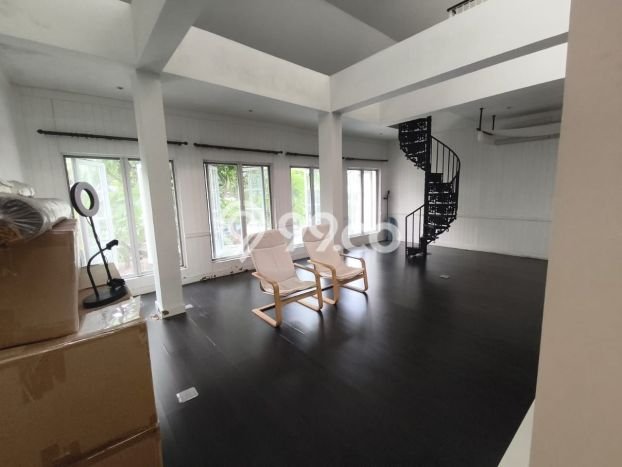 Rumah Mewah LB 290m2 Siap Huni Desain Elegan di Sunter, Jakarta Utara Rumah Mewah LB 290m2 Siap Huni Desain Elegan di Sunter, Jakarta Utara