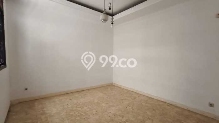 Lokasi terbaik! Rumah siap huni disewakan di Duren Sawit LB 375m2 Lokasi terbaik! Rumah siap huni disewakan di Duren Sawit LB 375m2