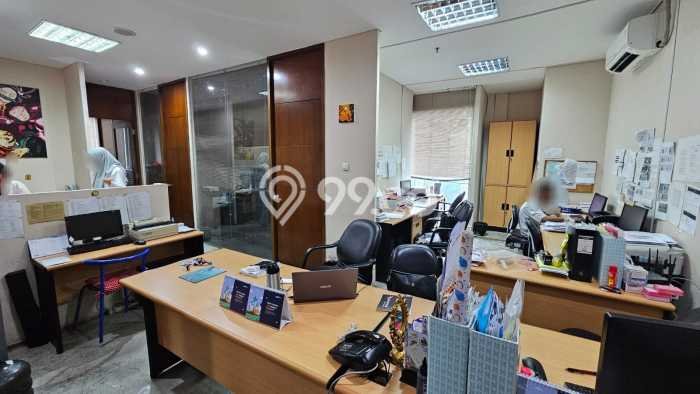 Kantor Bagus Dijual LB 275m2 Lokasi Strategis Jakarta Selatan Area Cocok untuk Berbisnis Kantor Bagus Dijual LB 275m2 Lokasi Strategis Jakarta Selatan Area Cocok untuk Berbisnis