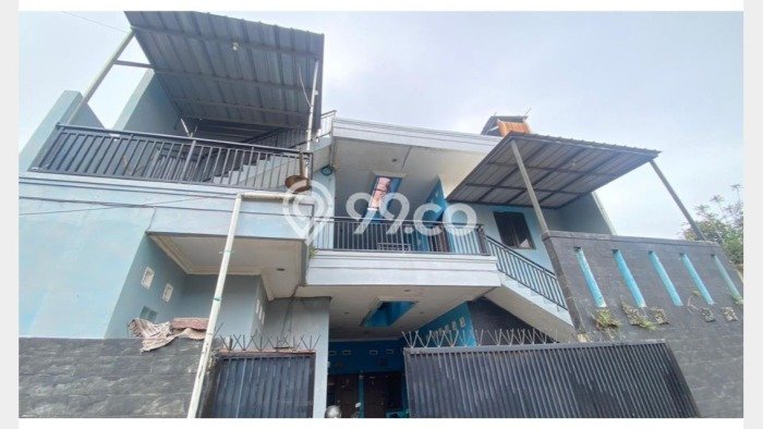 Unit Kost Dijual di Jatinangor dengan 12 Kamar Tidur & Luas Bangunan 300m2 Unit Kost Dijual di Jatinangor dengan 12 Kamar Tidur & Luas Bangunan 300m2