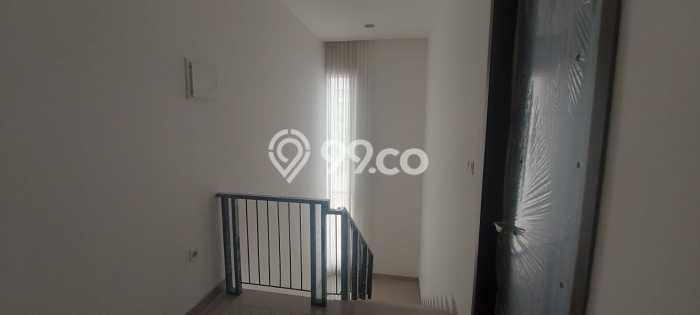 Rumah area , Akses ke Stasiun, 3 KT, Luas 120m2m² Bangunan 170m2m² Rumah area , Akses ke Stasiun, 3 KT, Luas 120m2m² Bangunan 170m2m²