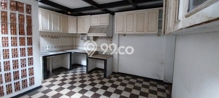 Bisa KPR! Rumah Cinere, Depok, LT 305m² LB 160m² Bisa KPR! Rumah Cinere, Depok, LT 305m² LB 160m²