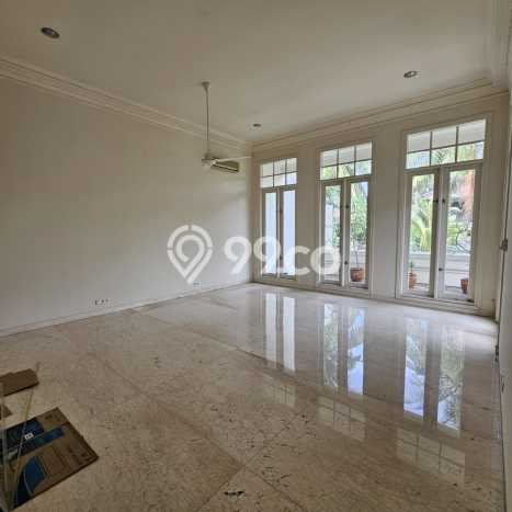 Sewa Rumah Nyaman di Kemang LT 600m2 / LB 800m2 Kondisi Bagus Sewa Rumah Nyaman di Kemang LT 600m2 / LB 800m2 Kondisi Bagus