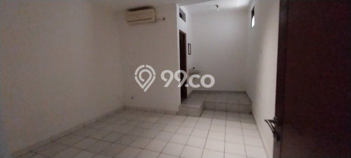 Rumah sewa siap pakai 5 KT di Cipete, Jakarta Selatan Rumah sewa siap pakai 5 KT di Cipete, Jakarta Selatan