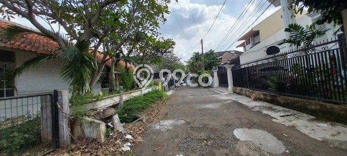 Bisa KPR! Rumah Cinere, Depok, LT 305m² LB 160m² Bisa KPR! Rumah Cinere, Depok, LT 305m² LB 160m²