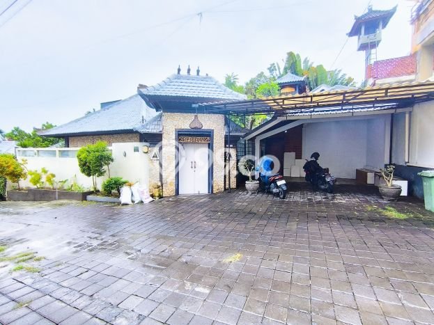 Vila di , Area 475m2m², Lokasi Strategis Vila di , Area 475m2m², Lokasi Strategis