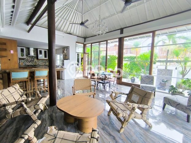 Vila di , Area 475m2m², Lokasi Strategis Vila di , Area 475m2m², Lokasi Strategis