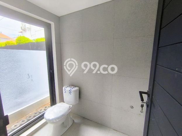 Vila Strategis di , Area 250m2m², Area Nyaman Vila Strategis di , Area 250m2m², Area Nyaman