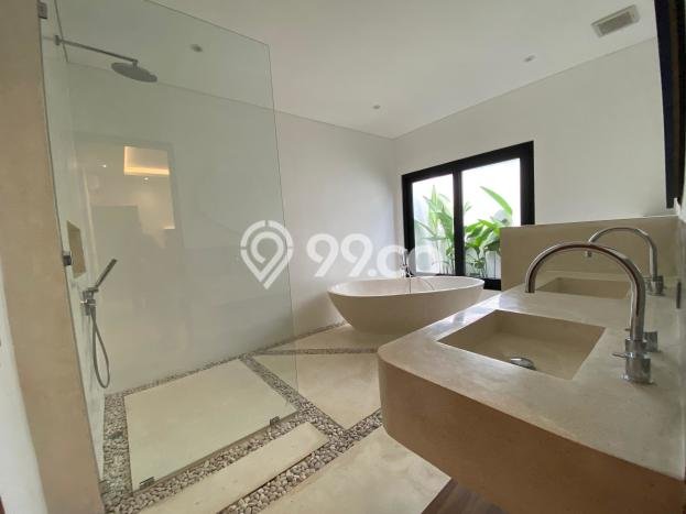 HARGA MENARIK! Vila di Kerobokan, Area 500m2m², Area Strategis dengan jalan bagus HARGA MENARIK! Vila di Kerobokan, Area 500m2m², Area Strategis dengan jalan bagus