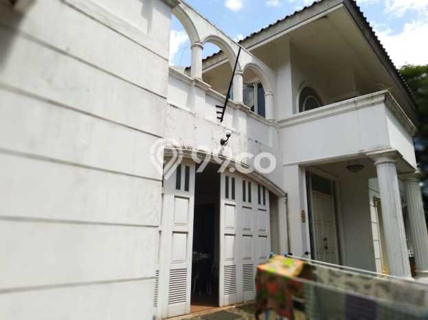 Rumah Mewah LB 450m2 Siap Huni Desain Elegan di Citra Grand, Jakarta Timur Rumah Mewah LB 450m2 Siap Huni Desain Elegan di Citra Grand, Jakarta Timur