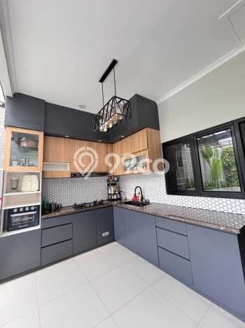 Dijual Rumah Luas Elegan Dengan View Cantik di Cibubur, Bogor Dijual Rumah Luas Elegan Dengan View Cantik di Cibubur, Bogor