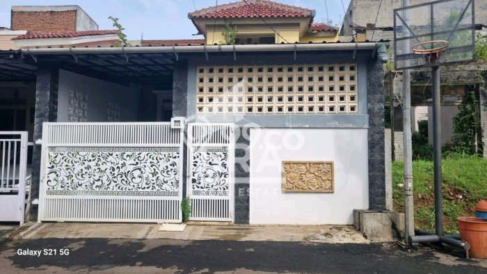 Rumah Modern Cantik 2 KT Bisa Langsung Pindah di Gunung Putri Rumah Modern Cantik 2 KT Bisa Langsung Pindah di Gunung Putri