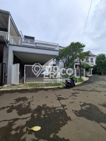 Ready to Use! Luxury House LT 199m2 Desain Modern di Cibubur Ready to Use! Luxury House LT 199m2 Desain Modern di Cibubur
