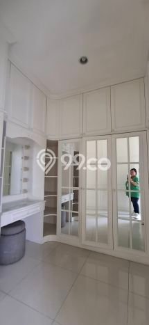 Rumah Elit Modern Siap Huni di Cibubur Bekasi Rumah Elit Modern Siap Huni di Cibubur Bekasi