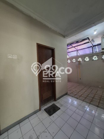 Rumah Mewah LB 200m2 Siap Huni Desain Elegan di Cibubur, Bekasi Rumah Mewah LB 200m2 Siap Huni Desain Elegan di Cibubur, Bekasi