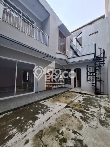 Ready to Use! Luxury House LT 199m2 Desain Modern di Cibubur Ready to Use! Luxury House LT 199m2 Desain Modern di Cibubur
