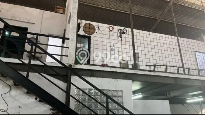 KAWASAN PREMIUM! Gudang di Daan Mogot, Luas 540m², Area Komersial KAWASAN PREMIUM! Gudang di Daan Mogot, Luas 540m², Area Komersial