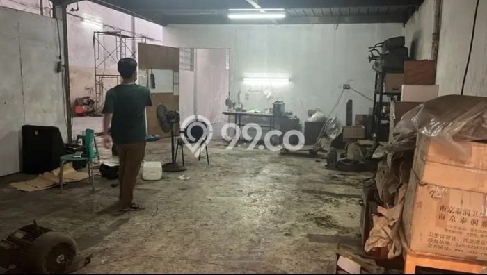 KAWASAN PREMIUM! Gudang di Daan Mogot, Luas 540m², Area Komersial KAWASAN PREMIUM! Gudang di Daan Mogot, Luas 540m², Area Komersial