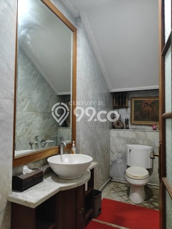 Rumah Mewah LB 648m2 Siap Pakai Desain Elegan di Kayu Putih, Jakarta Timur Rumah Mewah LB 648m2 Siap Pakai Desain Elegan di Kayu Putih, Jakarta Timur