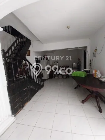 Rumah Elit LB 200m2 Siap Huni Desain Elegan di Kampung Ambon, Jakarta Timur Rumah Elit LB 200m2 Siap Huni Desain Elegan di Kampung Ambon, Jakarta Timur