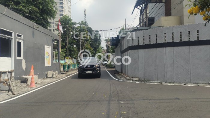 Tanah Investasi Dijual di Jakarta Selatan Punya Luas 636m2 Tanah Investasi Dijual di Jakarta Selatan Punya Luas 636m2