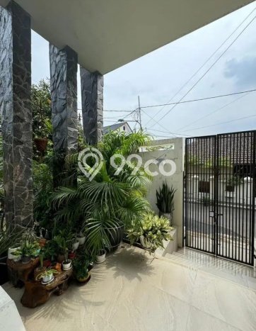 For Sale! Luxury House LT 281m2 Desain Elegan di Pulomas For Sale! Luxury House LT 281m2 Desain Elegan di Pulomas