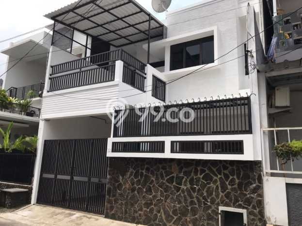 Rumah Luxury Modern Tanpa Renovasi di Rawamangun Jakarta Timur Rumah Luxury Modern Tanpa Renovasi di Rawamangun Jakarta Timur