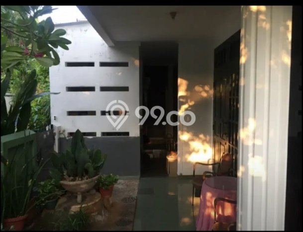 Ready to Use! Luxury House LT 190m2 Desain Elegan di Pulomas Ready to Use! Luxury House LT 190m2 Desain Elegan di Pulomas