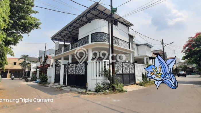 Hunian Mewah Dijual LT 193m2 di Duren Sawit, Jakarta Timur Hunian Mewah Dijual LT 193m2 di Duren Sawit, Jakarta Timur