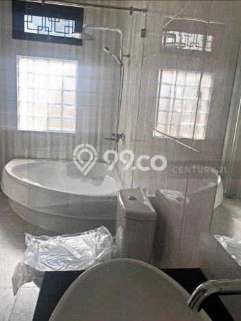 Rumah Luxury Modern Tanpa Renovasi di Rawamangun Jakarta Timur Rumah Luxury Modern Tanpa Renovasi di Rawamangun Jakarta Timur