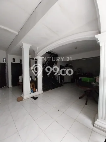 Rumah Elit LB 200m2 Siap Huni Desain Elegan di Kampung Ambon, Jakarta Timur Rumah Elit LB 200m2 Siap Huni Desain Elegan di Kampung Ambon, Jakarta Timur