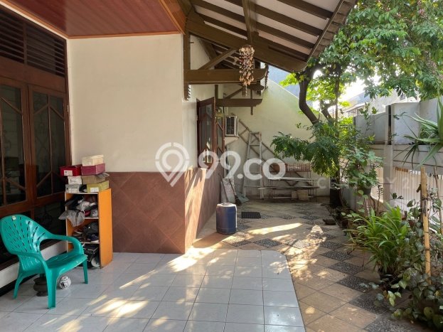 Rumah Mewah LB 162m2 Siap Huni Desain Elegan di Pulo Asem, Jakarta Timur Rumah Mewah LB 162m2 Siap Huni Desain Elegan di Pulo Asem, Jakarta Timur