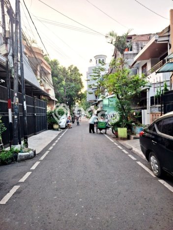 Hunian Cantik Modern Lb 100m2 di Johar Baru, Jakarta Pusat Hunian Cantik Modern Lb 100m2 di Johar Baru, Jakarta Pusat