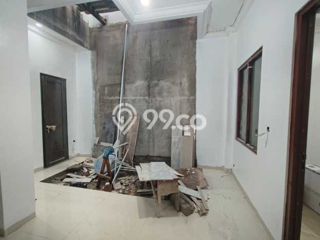 Rumah Mewah LB 200m2 Siap Pakai Desain Elegan di Kayu Putih, Jakarta Timur Rumah Mewah LB 200m2 Siap Pakai Desain Elegan di Kayu Putih, Jakarta Timur