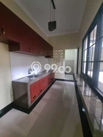 Siap Huni Hunian Elit 7 Kamar di Cempaka Putih Dekat ke Mana Saja Siap Huni Hunian Elit 7 Kamar di Cempaka Putih Dekat ke Mana Saja