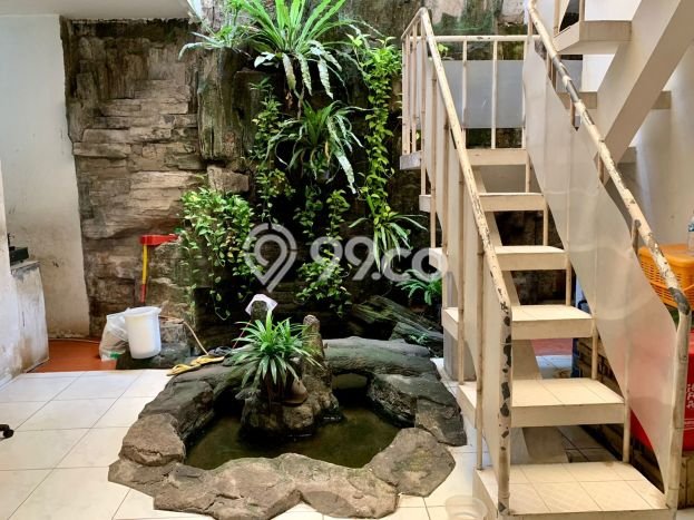 Dijual Rumah Mewah Elegan Dengan View Cantik di Jatiwaringin, Jakarta Timur Dijual Rumah Mewah Elegan Dengan View Cantik di Jatiwaringin, Jakarta Timur