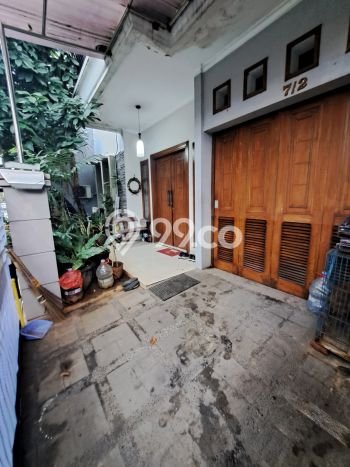Jual Rumah Mewah Megah Dengan View Eksklusif di Pulo Asem, Jakarta Timur Jual Rumah Mewah Megah Dengan View Eksklusif di Pulo Asem, Jakarta Timur