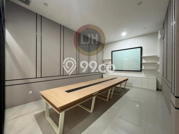 Unit Ruko Paling Strategis di Kelapa Gading Jakarta Utara dengan LB 424m2 Unit Ruko Paling Strategis di Kelapa Gading Jakarta Utara dengan LB 424m2