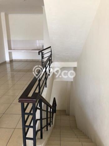 Ruko Disewakan di Gading Serpong, Luas 20m², Area Komersial, Akses Utama Ruko Disewakan di Gading Serpong, Luas 20m², Area Komersial, Akses Utama
