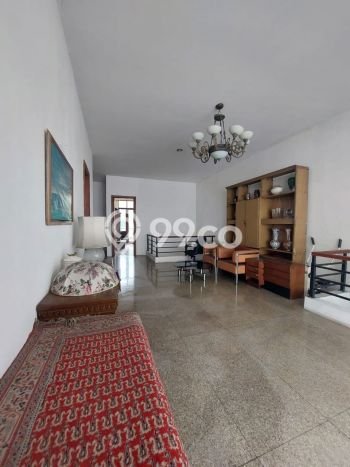 Rumah Bagus di Pondok Indah, Jakarta Selatan, LT 307m² Bangunan 425m² HARGA MENARIK! Rumah Bagus di Pondok Indah, Jakarta Selatan, LT 307m² Bangunan 425m² HARGA MENARIK!
