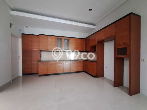 Rumah Strategis area Pondok Indah, Akses ke Pondok Indah, Jakarta Selatan, Jakarta Selatan - LT 252m² Rumah Strategis area Pondok Indah, Akses ke Pondok Indah, Jakarta Selatan, Jakarta Selatan - LT 252m²