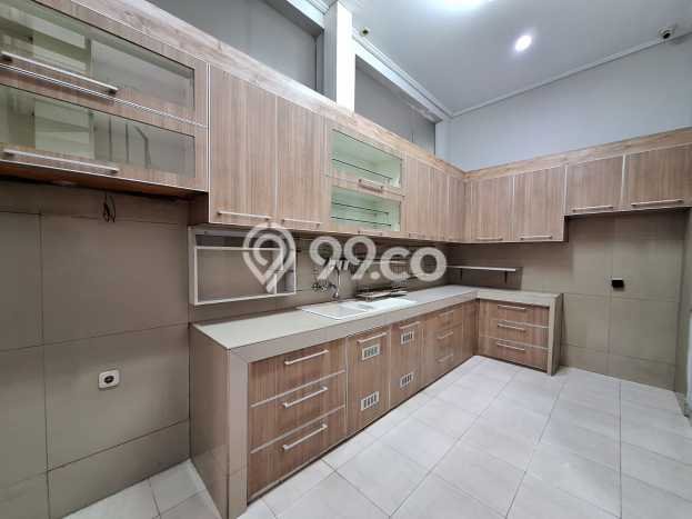 Rumah Strategis area Pondok Indah, Akses ke Pondok Indah, Jakarta Selatan, Jakarta Selatan - LT 252m² Rumah Strategis area Pondok Indah, Akses ke Pondok Indah, Jakarta Selatan, Jakarta Selatan - LT 252m²