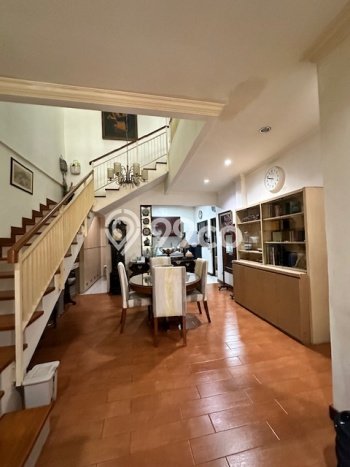 Rumah Luxury Modern Tanpa Renovasi di Pondok Indah Jakarta Selatan Rumah Luxury Modern Tanpa Renovasi di Pondok Indah Jakarta Selatan