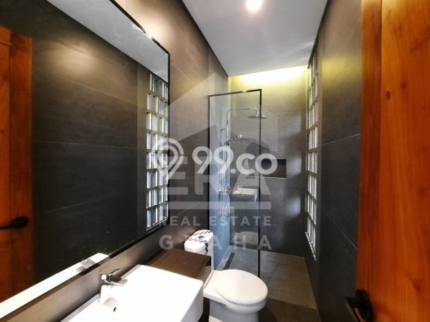 Rumah Elit Modern Siap Huni di Pondok Indah Jakarta Selatan Rumah Elit Modern Siap Huni di Pondok Indah Jakarta Selatan