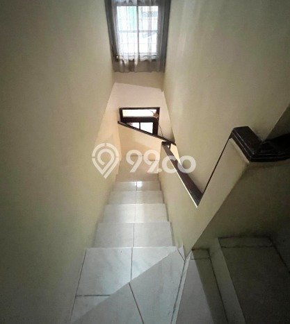 Rumah Nyaman di , Jakarta Selatan, LT 195m2m² LB 250m2m² Rumah Nyaman di , Jakarta Selatan, LT 195m2m² LB 250m2m²