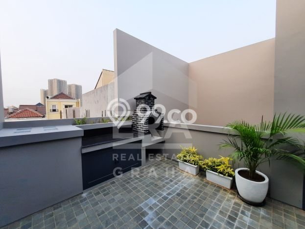 Rumah Elit Modern Siap Huni di Pondok Indah Jakarta Selatan Rumah Elit Modern Siap Huni di Pondok Indah Jakarta Selatan
